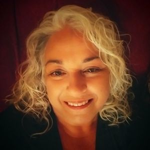 Meet your Posher, 🌼Crystal